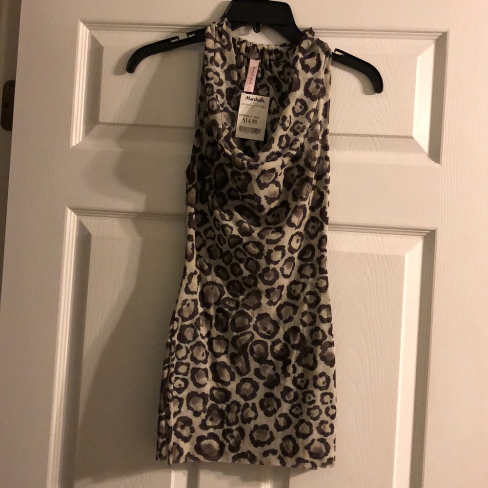 Leopard print top